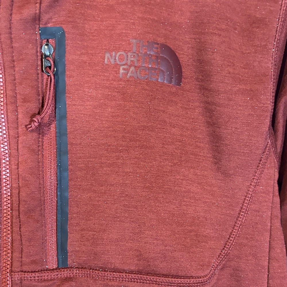 The North Face Men's Deep Red Lightweight Jacket - Picture 3 of 6